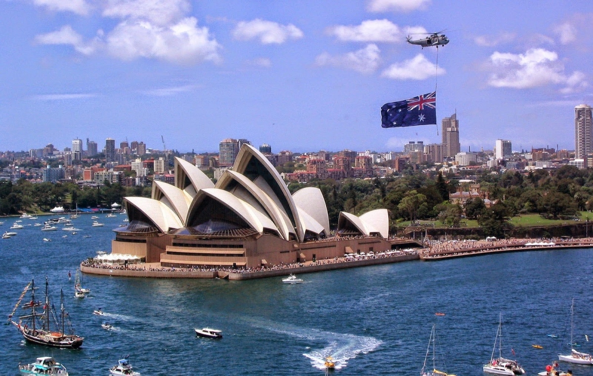 Vietnam proposes Australia ease visa requirements to develop tourism